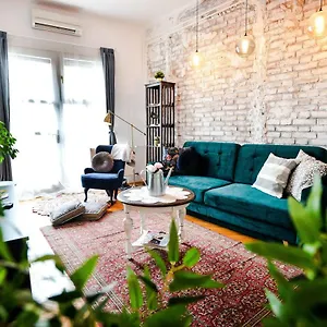 https://villa-inda-rooms.egerhotels.net